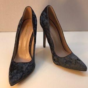 Shoe Republic Blue Suede-Like Heels Size 8.5